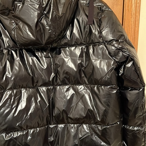 Levi Black Shiny Puffer Coat Women’s Large, white furry lining nwt - Picture 6 of 6